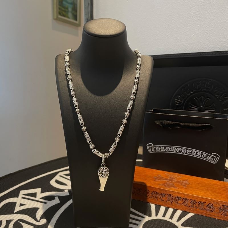 Ch*0me He**ts necklaces